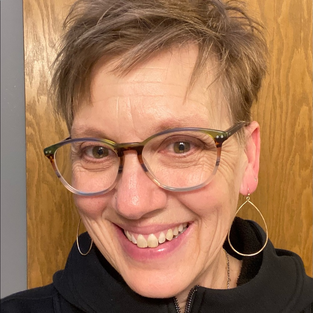 Meet your Posher, Pam